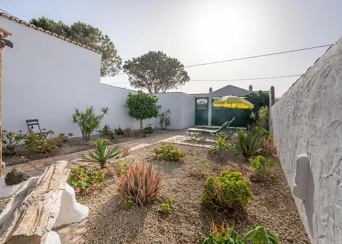 坎普拉尼娅卡萨乡村酒店 * 格拉纳迪利亚-德阿沃纳