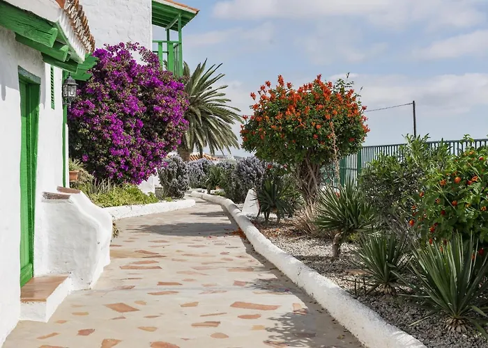 乡村民宿 坎普拉尼娅卡萨乡村酒店 *